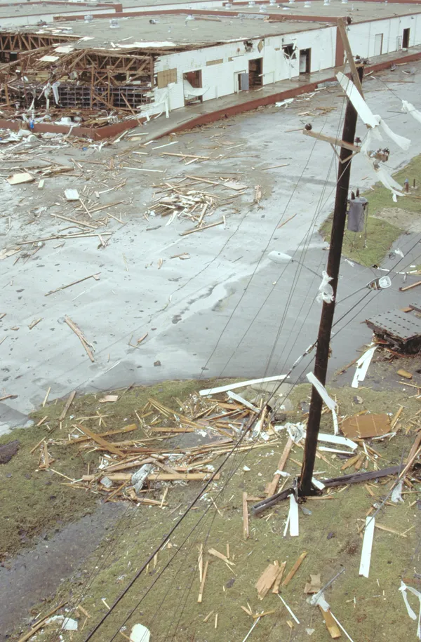 Strong winds trigger scattered power outages across San Antonio as CPS Energy crews work restorations