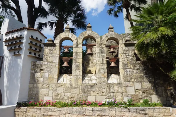 Musical Tributes and Global Masquerades: What’s On Today in San Antonio