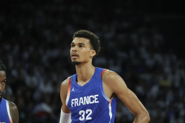 Wembanyama Condemns Minneapolis Civilian Killings as Federal Immigration Enforcement Intensifies and NBA Community Responds Nationwide