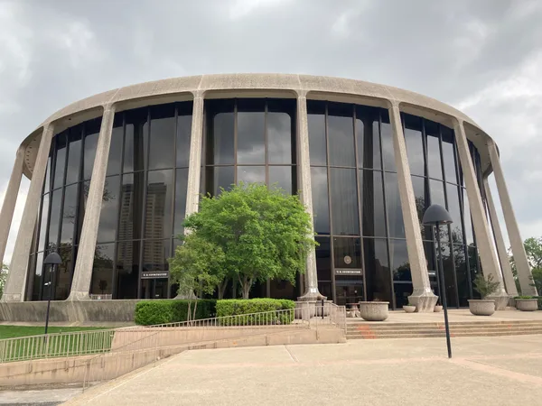 Cuban migrant charged after viral ICE parking-lot clash in San Antonio set for Tuesday court hearing