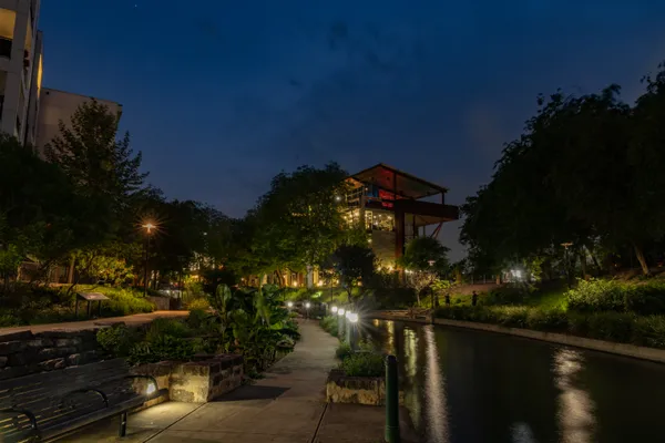 Vintage Vegas Jazz and The Saga Light Show Today in San Antonio