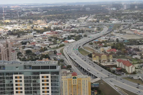 San Antonio awards $3.7 million contract to study reconnecting downtown and East Side across I-37