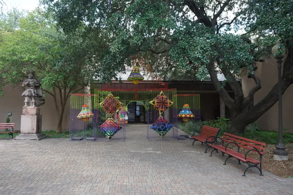 Downtown San Antonio’s Monarch hotel introduces Oak & Amber, Aleteo rooftop, and The Nectarie Café concepts